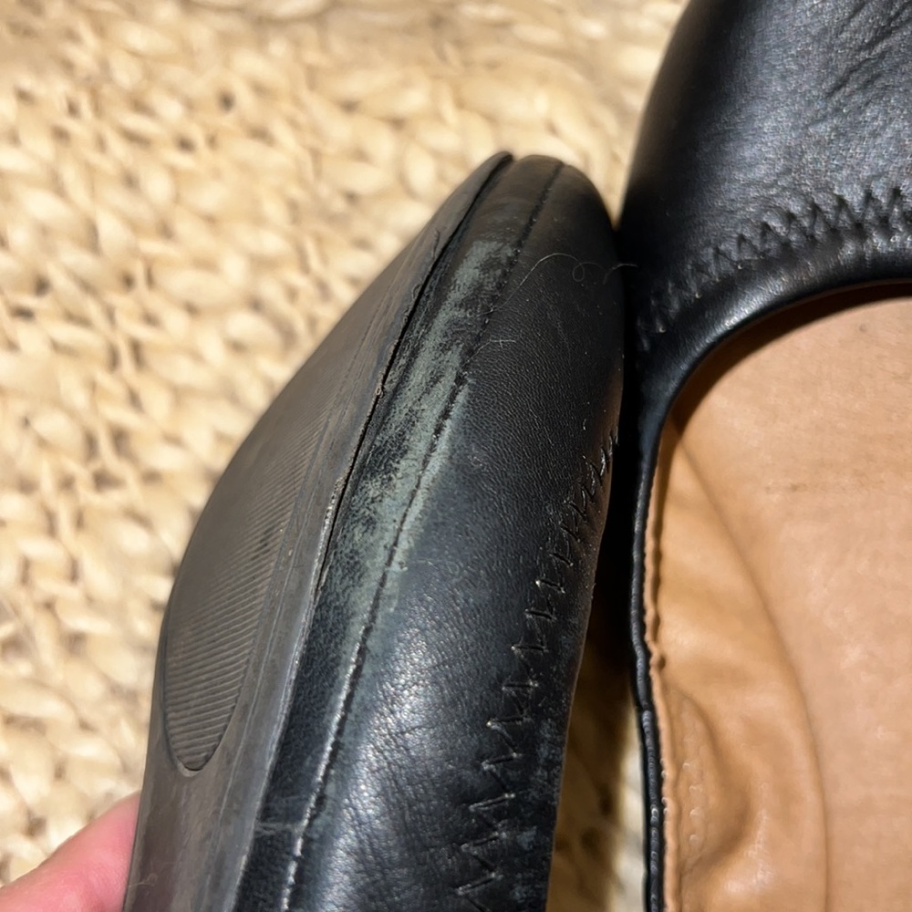 5/$50 Black leather Lucky brand🍀 Emmie flats sz6 - Picture 5 of 7